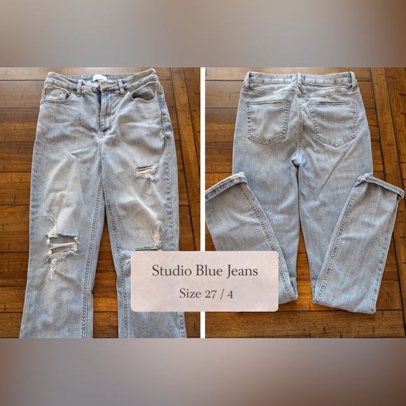 Studio Denim - Studio Blue Distressed Skinny Jeans Size 27 / 4 Light Wash Denim